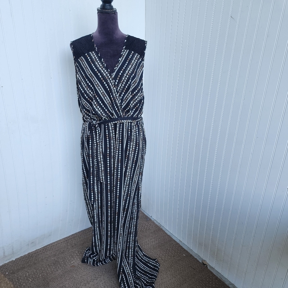 Suzanne Betro Sleeveless V-Neck Jumpsuit Striped Black Beige Lace Detail Tie 2X
